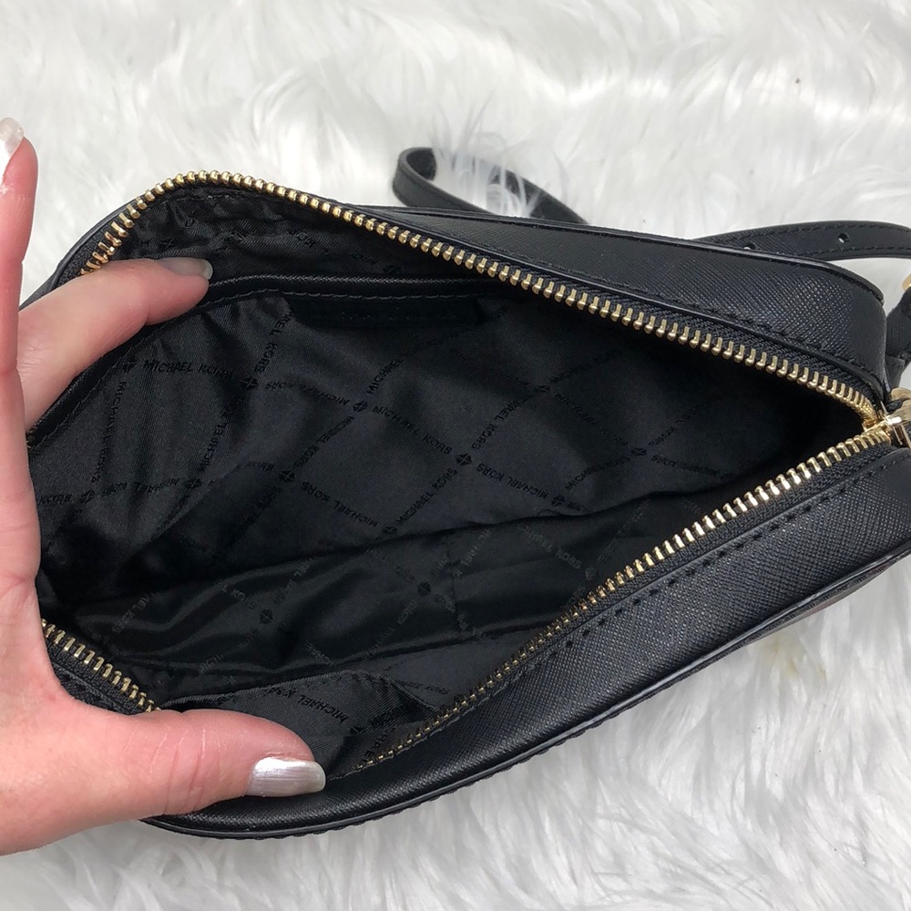 NWT Michael Kors Jet Set item crossbody - Picture 5 of 6